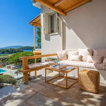 Villa Islets Nydri (Lefkada)