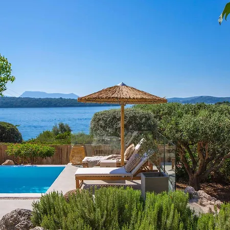 Villa Islets