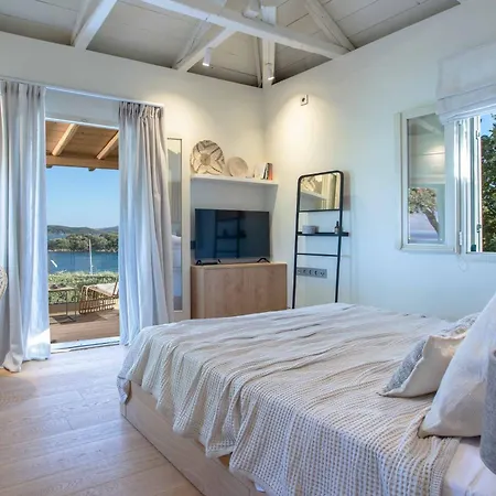 Islets Villa *
