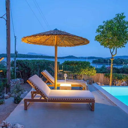 Islets Villa *